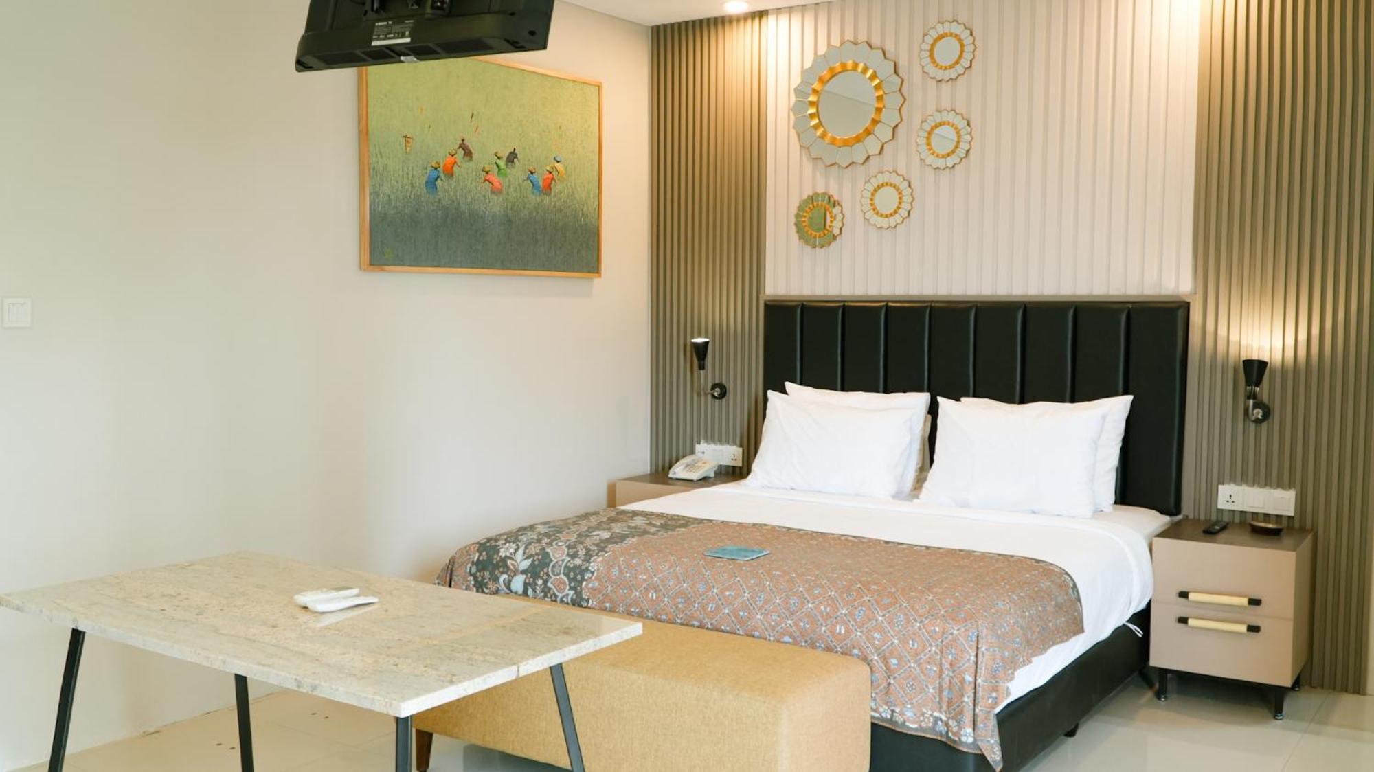 Verse Hotel Чиребон Экстерьер фото